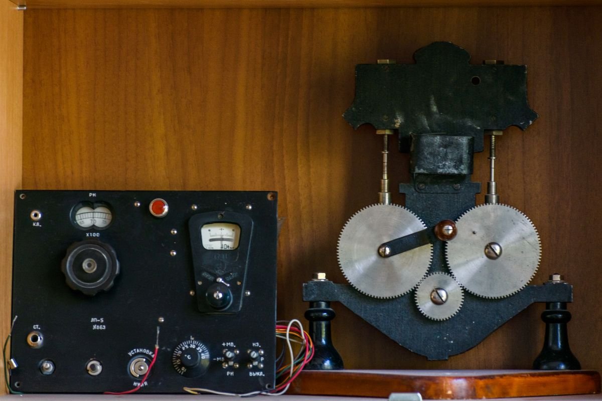 A seismograph needle tracing ground motion during an earthquake