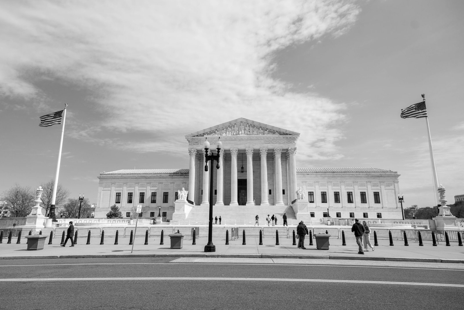 The United States Supreme Court building in black and white, evoking the constitutional questions raised by talk of a third presidential term (Photo: Pexels)