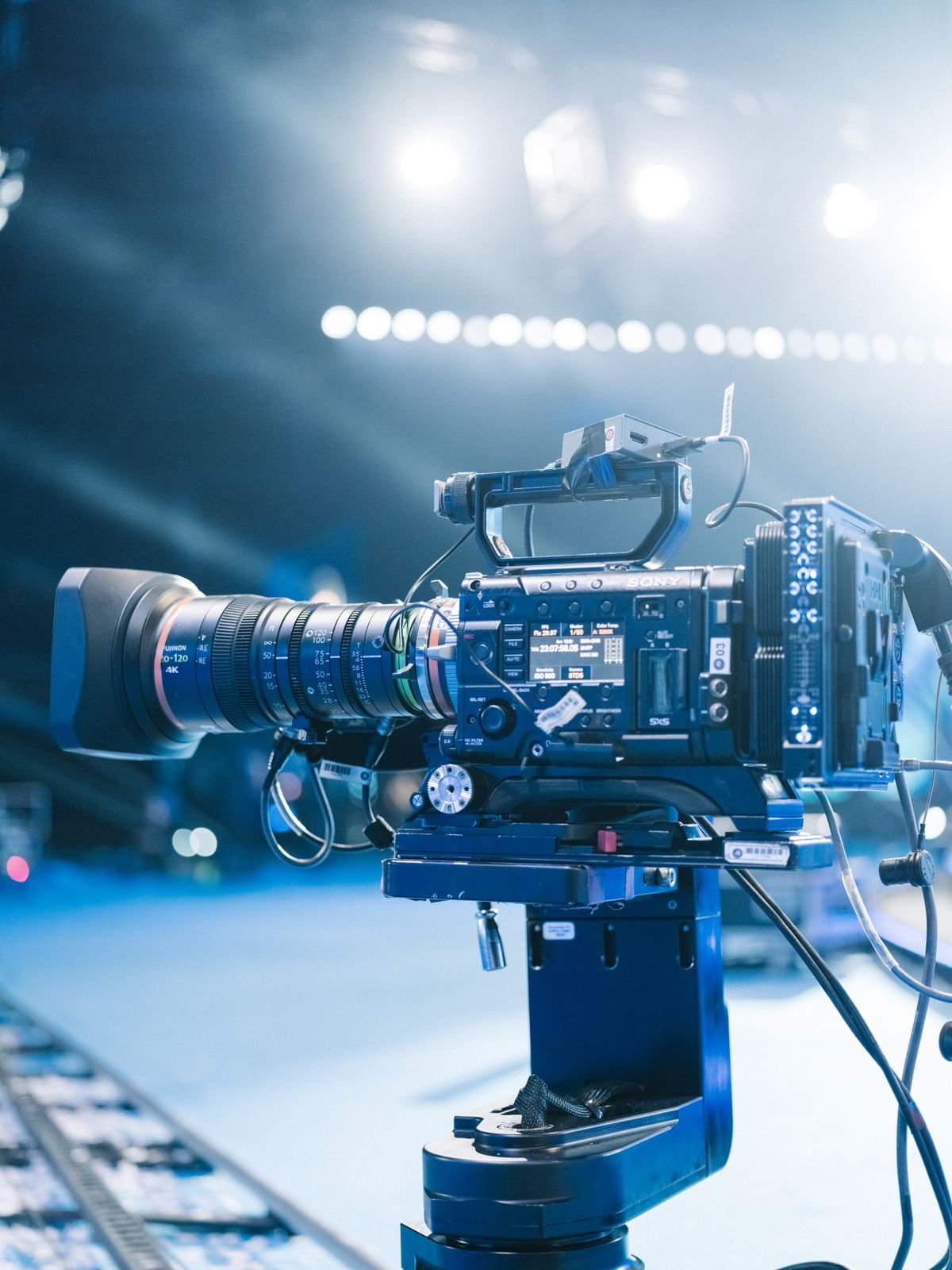 Professional video camera on a film set (Photo: Pexels)
